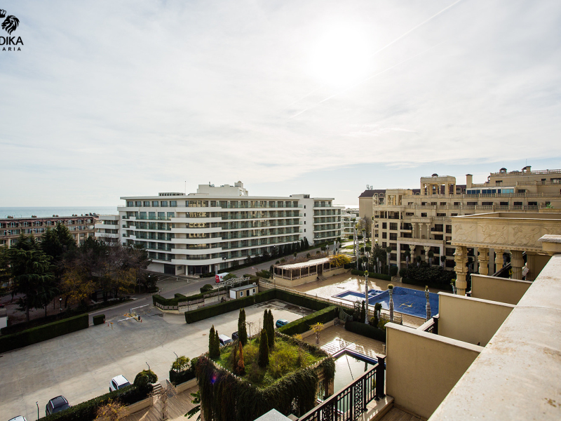 Exclusive penthouse with a huge terrace and panoramic sea views