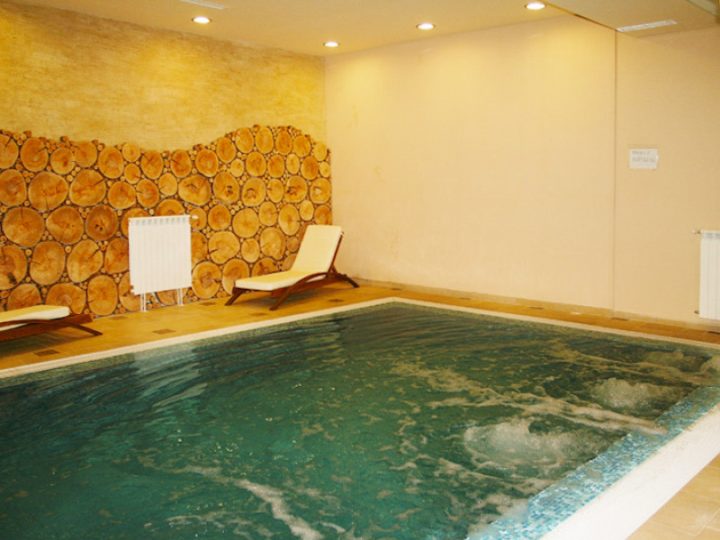 Furnished studio for sale in a popular winter resort ROYAL PARK – Bansko