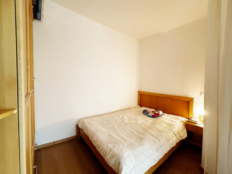 Furnished One-Bedroom Apartment in St. Georgi Palace