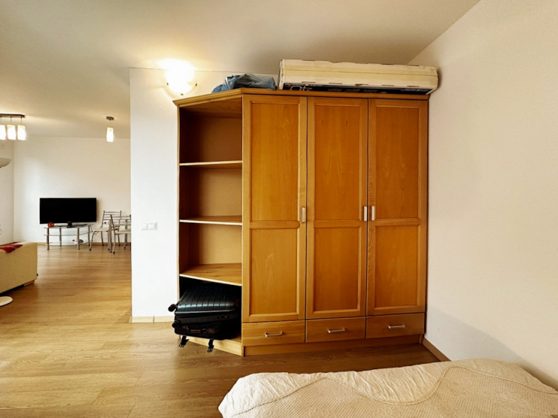 Furnished One-Bedroom Apartment in St. Georgi Palace