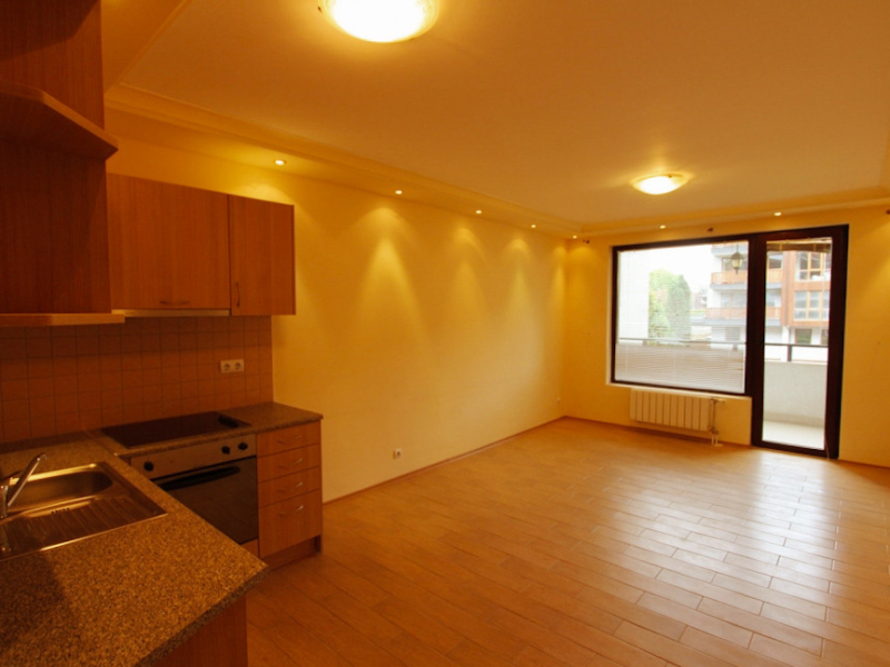 Spacious One-Bedroom Apartment in Parklands Resort