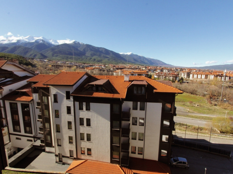 Elegant One-Bedroom Apartment in the Royal Park Resort