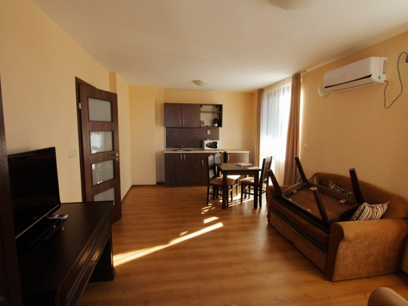 Elegant One-Bedroom Apartment in the Royal Park Resort