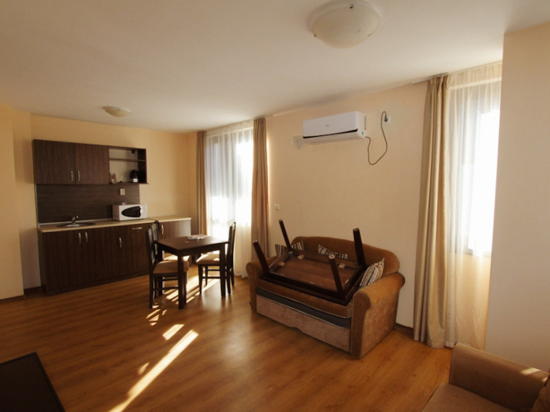 Elegant One-Bedroom Apartment in the Royal Park Resort