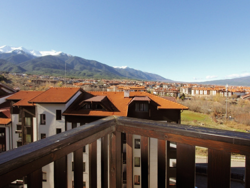 Elegant One-Bedroom Apartment in the Royal Park Resort