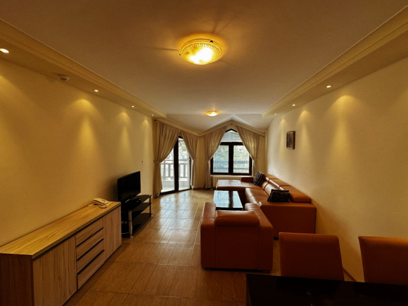 Exclusive two-bedroom apartment in the 4★ Parklands Resort