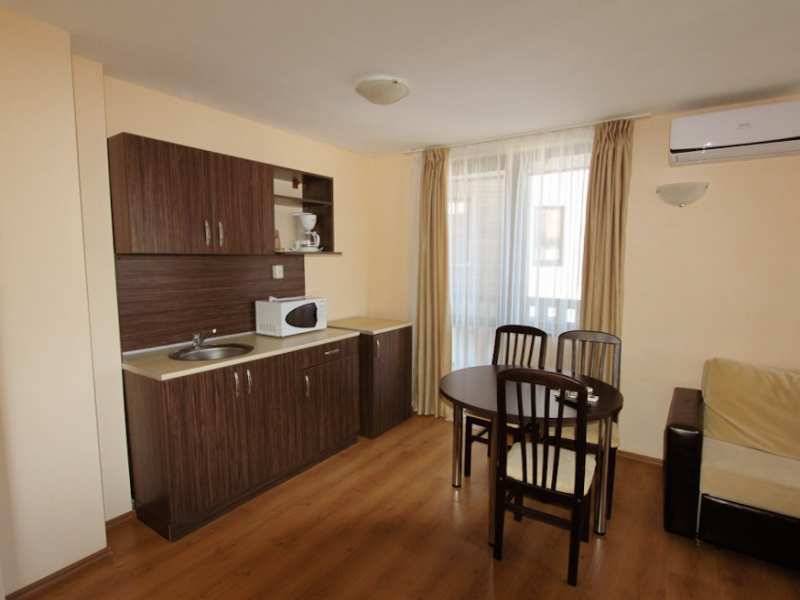 Furnished one-bedroom apartment in Royal Park resort