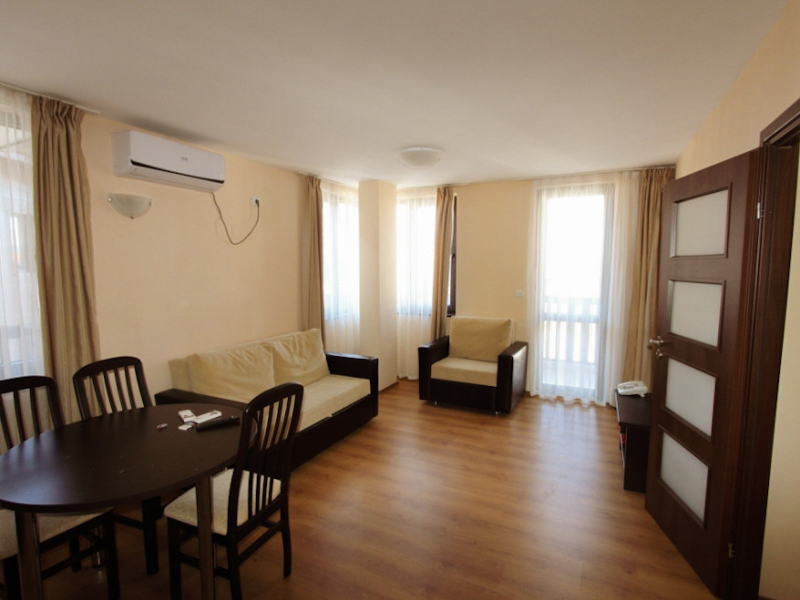 Furnished one-bedroom apartment in Royal Park resort