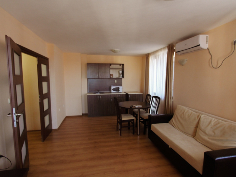 Furnished one-bedroom apartment in Royal Park resort