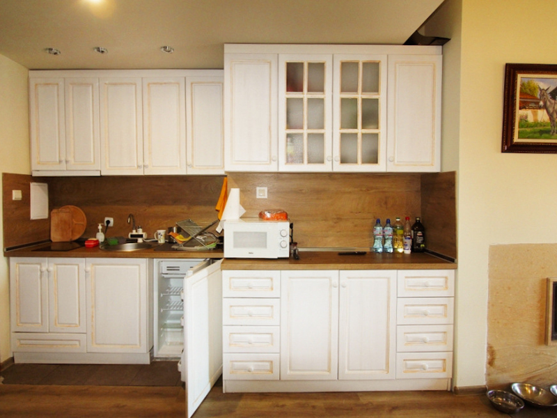 Two-Level One-Bedroom Maisonette with Two Bathrooms and Mountain Views