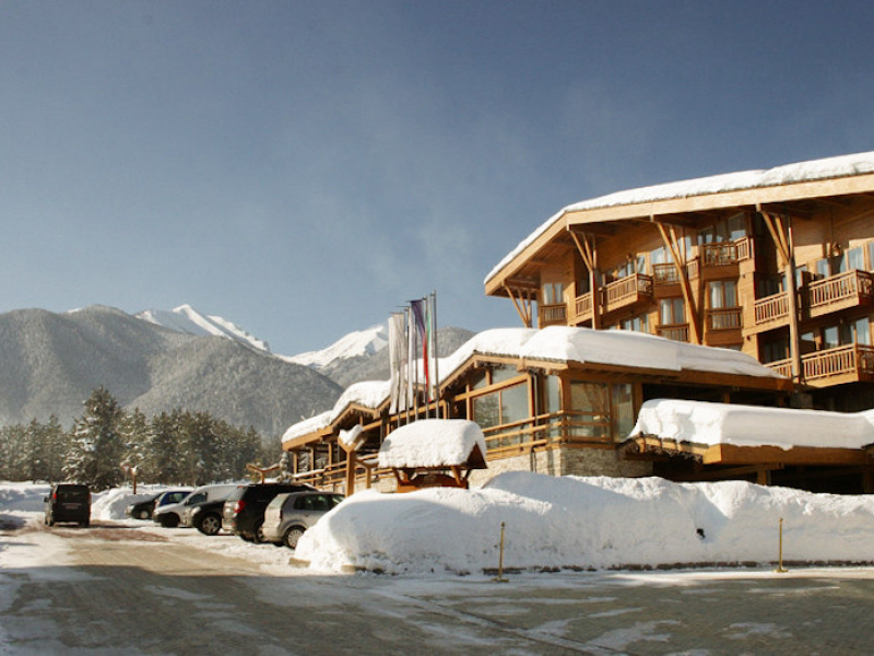 Fully Furnished One-Bedroom Apartment in the Prestigious Pirin Golf & Country Club