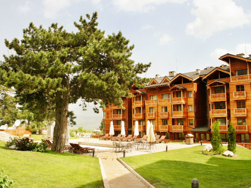 Fully Furnished One-Bedroom Apartment in the Prestigious Pirin Golf & Country Club