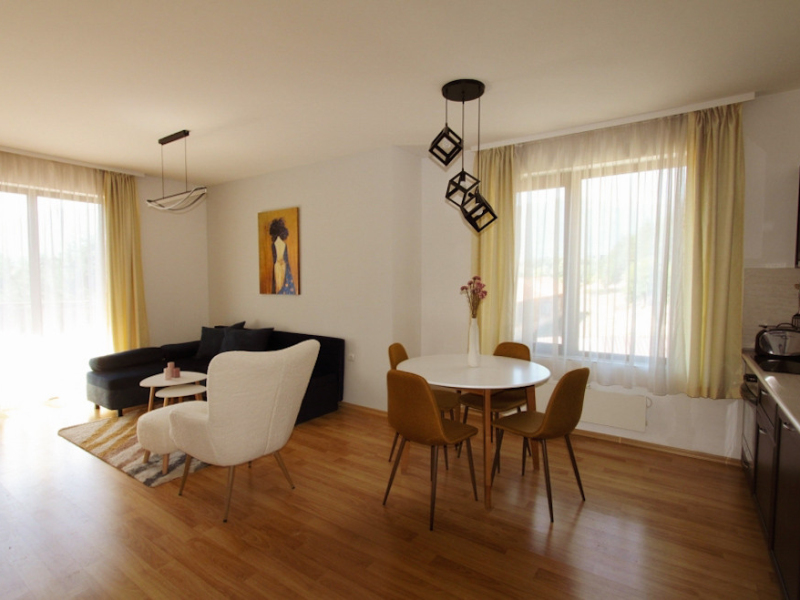 Cozy one-bedroom apartment with two balconies in Tri Hory complex