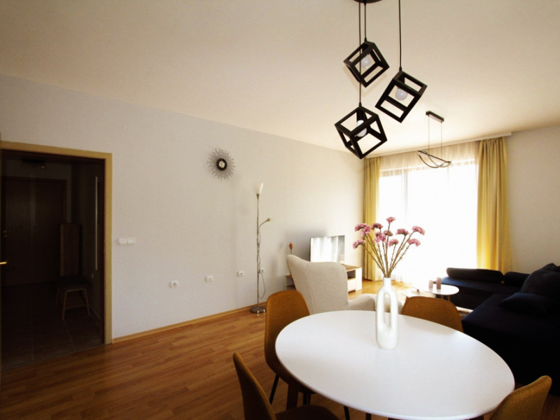 Cozy one-bedroom apartment with two balconies in Tri Hory complex