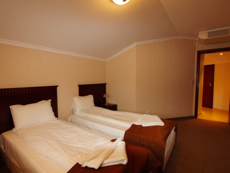 Furnished Duplex with Two Bedrooms and Two Bathrooms in Downtown Complex