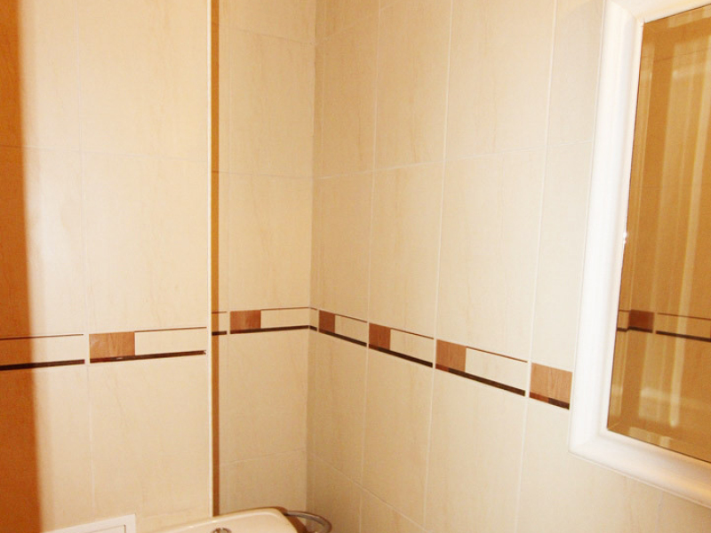 Three-room furnished apartment with garden