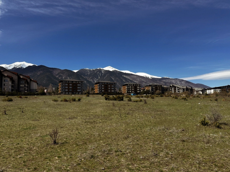 Land with panoramic 360° view – under Pirin Golf