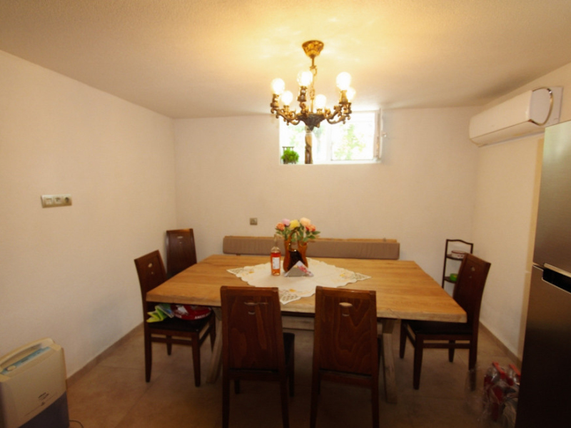 Fully renovated two-story house with 5 bedrooms, two terraces, and a yard – Dobrinishte