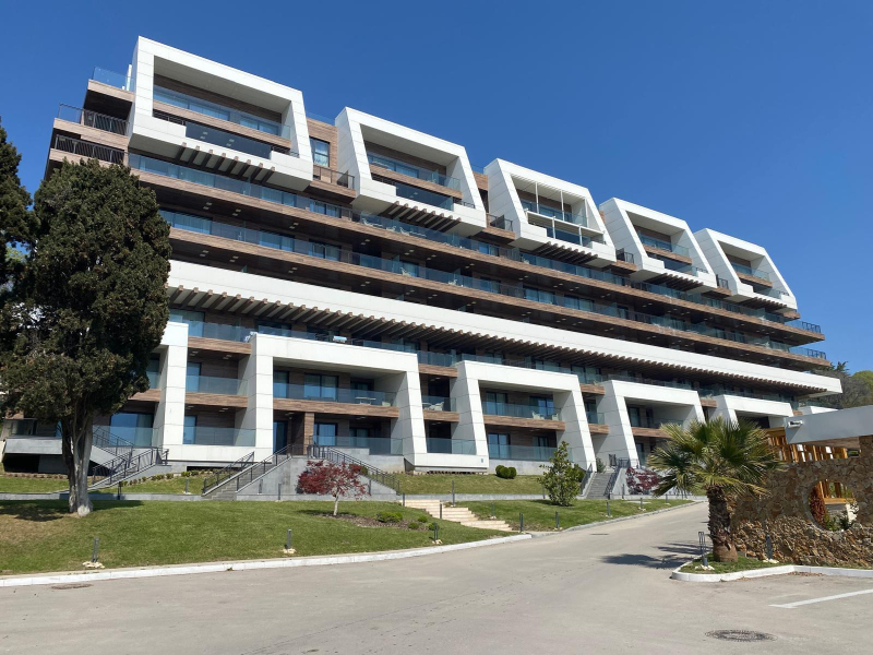 Ultra-luxurious apartment right on the beach – Sunny Day Residence