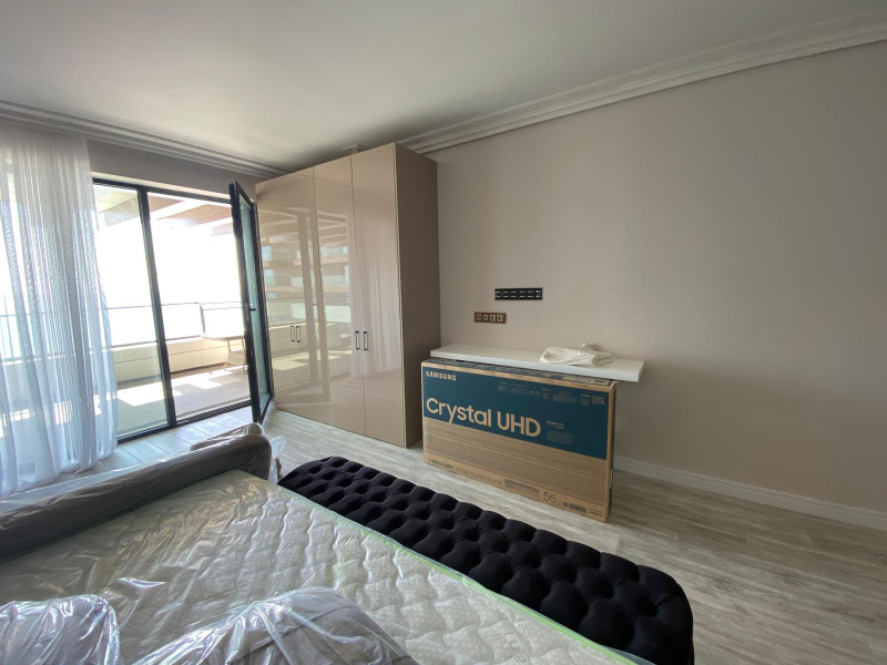 Exclusive apartment right on the beach with panoramic sea views