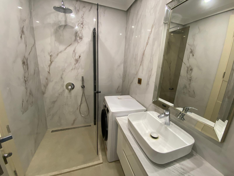 Exclusive apartment right on the beach with panoramic sea views