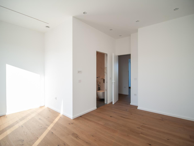 AZURE PREMIUM – ULTRA-LUXURY 3-BEDROOM PENTHOUSE
