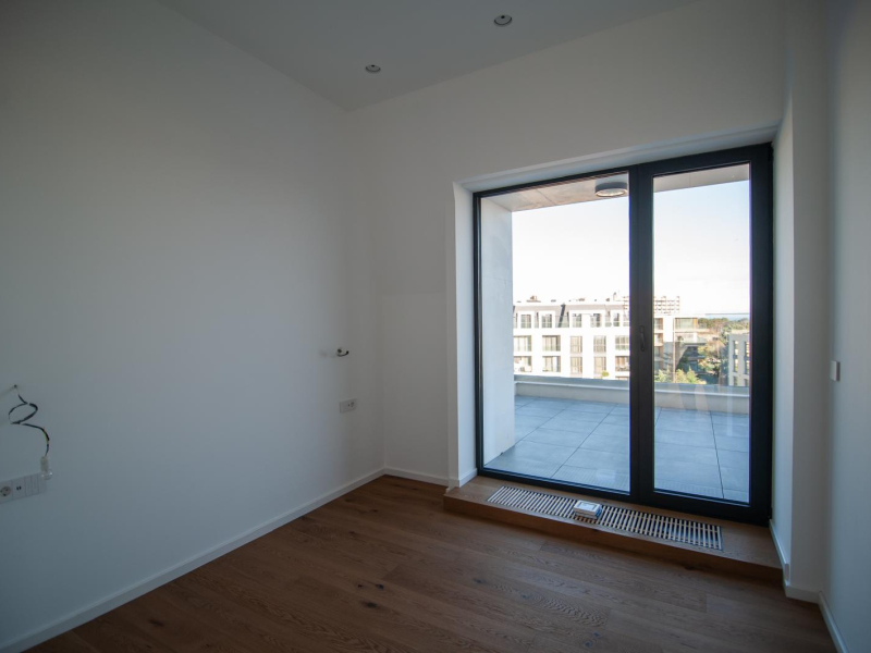 AZURE PREMIUM – ULTRA-LUXURY 3-BEDROOM PENTHOUSE