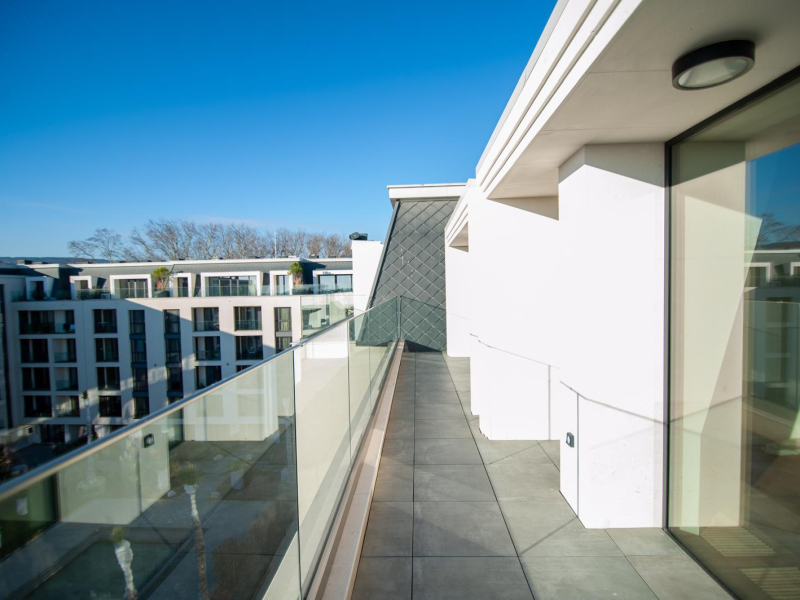 AZURE PREMIUM – ULTRA-LUXURY 3-BEDROOM PENTHOUSE