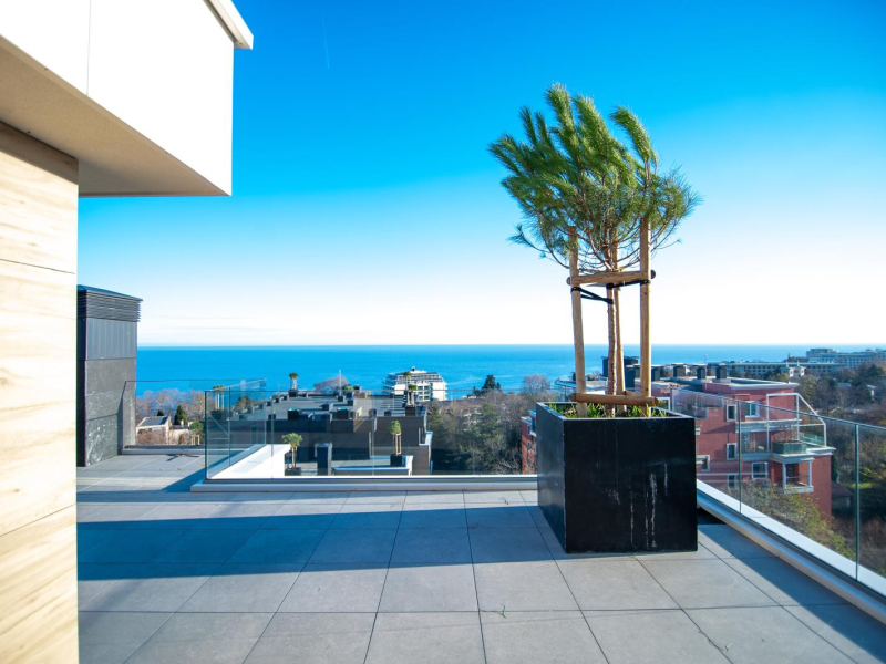 Flagship penthouse with panoramic terrace – absolute luxury at the Azur Panorama resort
