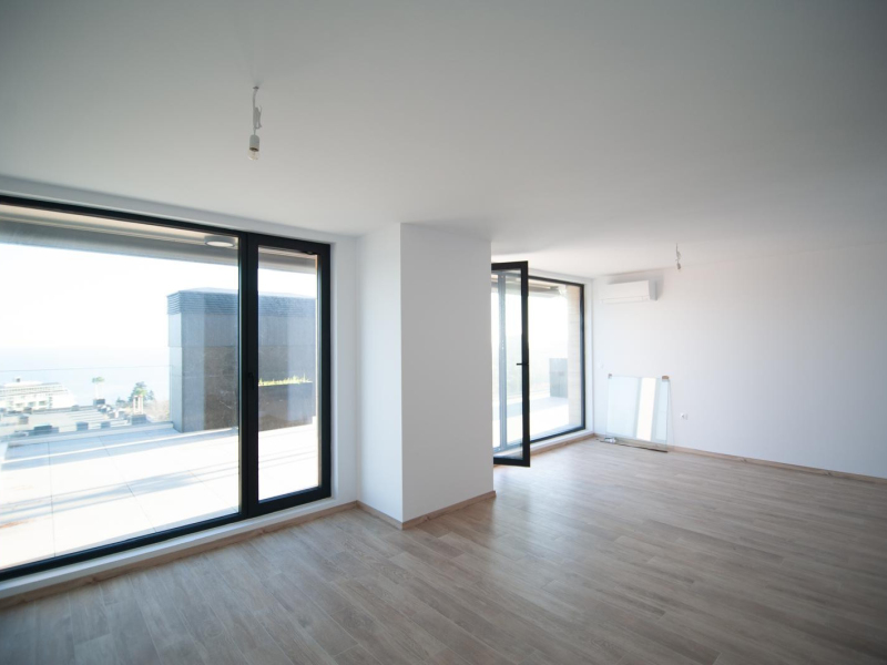 Flagship penthouse with panoramic terrace – absolute luxury at the Azur Panorama resort