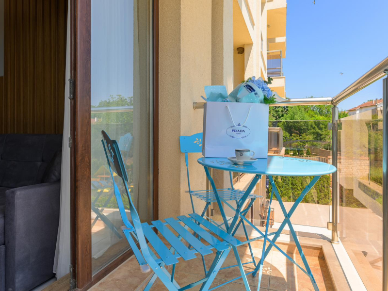 1-room apartment, Scorpion