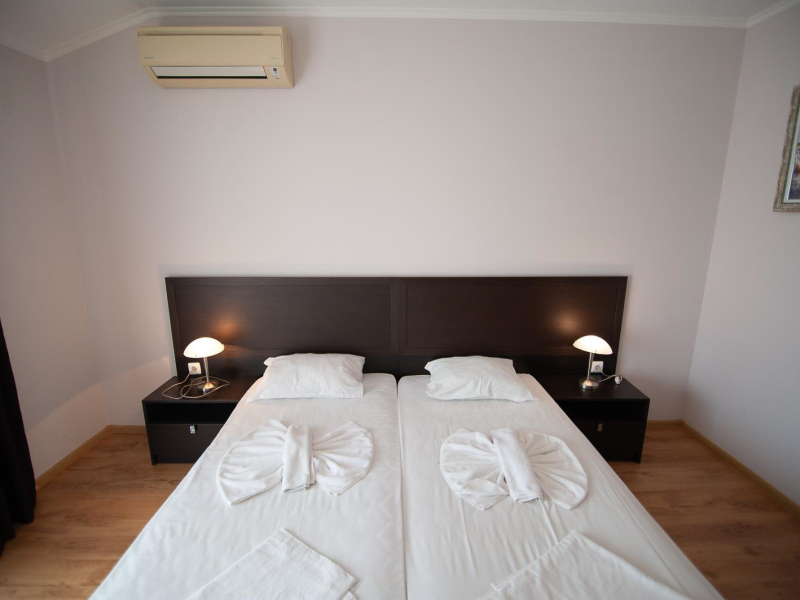 APARTMENT No. 8 – LONG BEACH RESORT