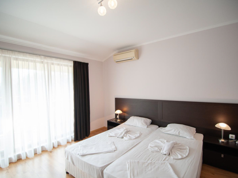 APARTMENT No. 8 – LONG BEACH RESORT