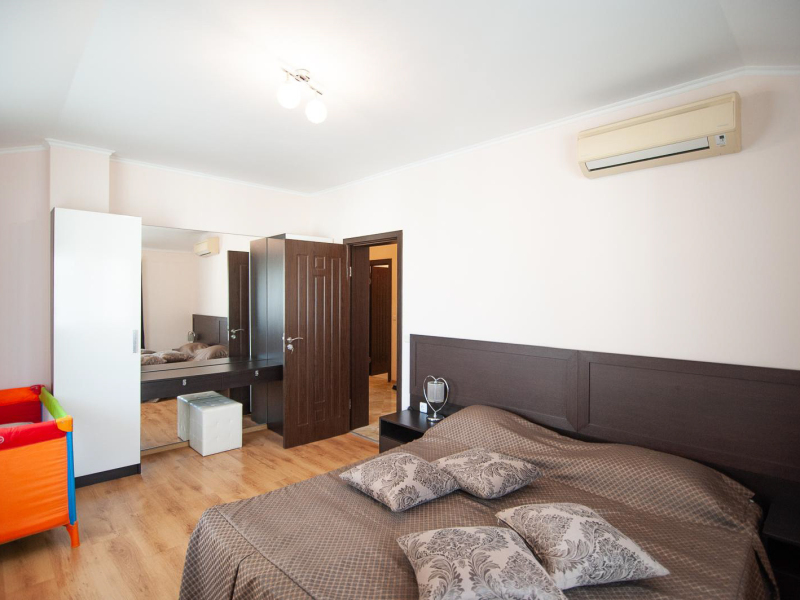 APARTMENT No. 8 – LONG BEACH RESORT