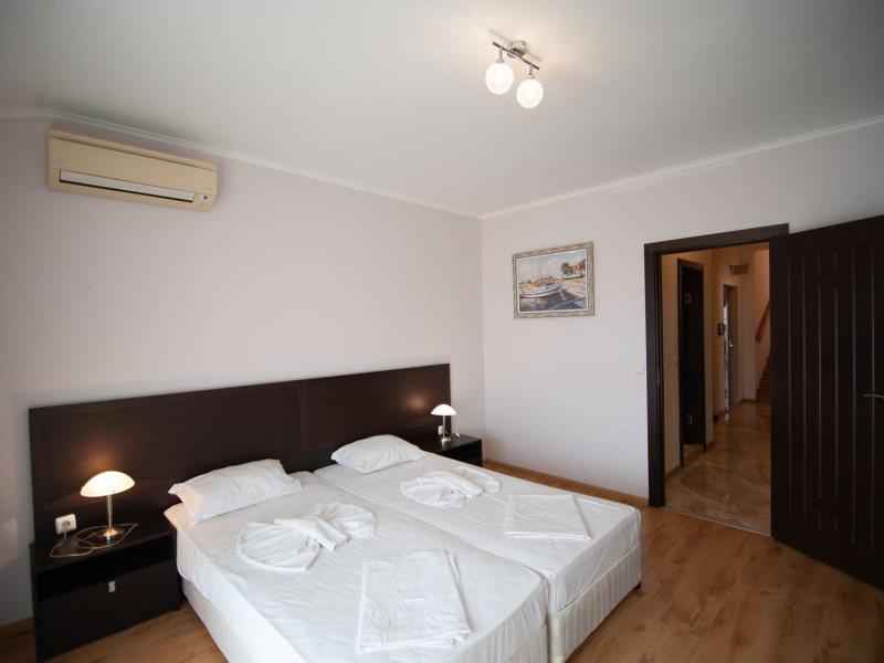 APARTMENT No. 8 – LONG BEACH RESORT