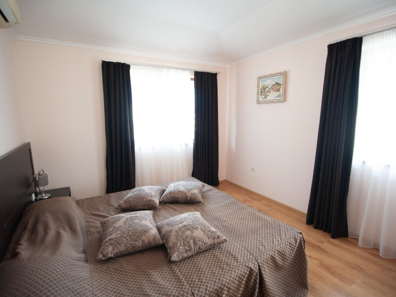 APARTMENT No. 8 – LONG BEACH RESORT