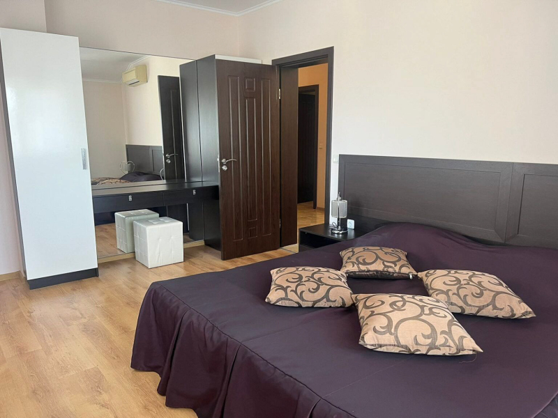 APARTMENT No. 8 – LONG BEACH RESORT