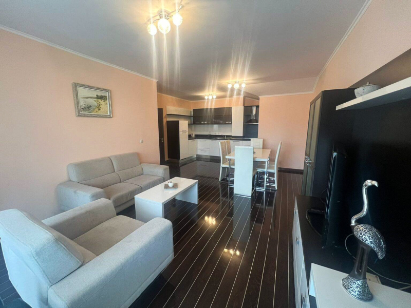 APARTMENT No. 8 – LONG BEACH RESORT