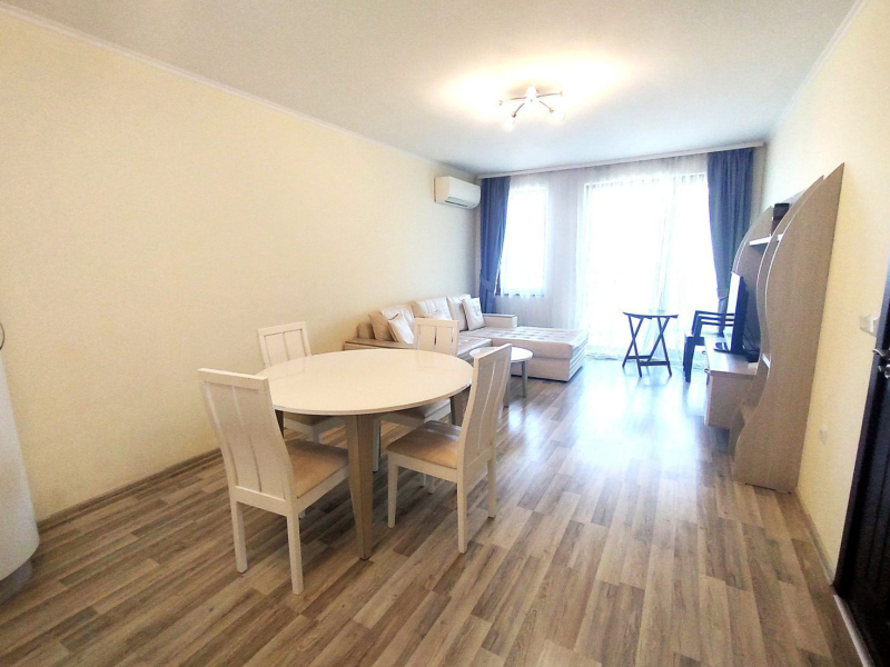 Apartment No. 11 – Long Beach Resort World Team