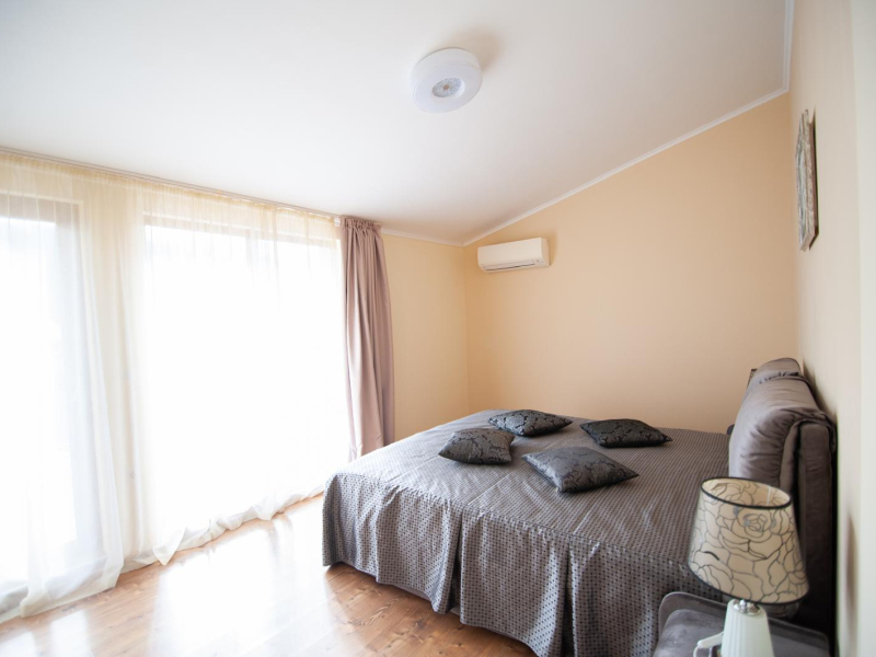 Apartment No. 16 – Representative luxury apartment with a large terrace and sea view | Long Beach Apartments