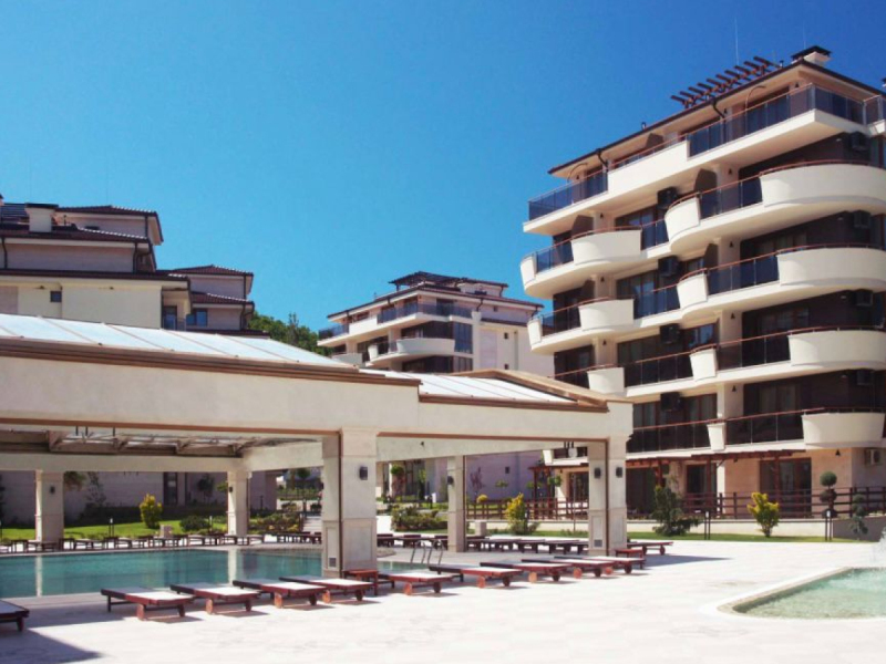 RESORT LONG BEACH